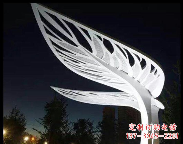 福建不锈钢镂空树叶雕塑点缀景观