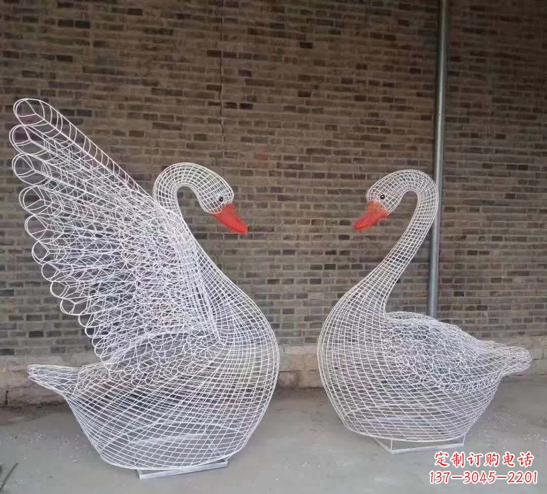 福建不锈钢镂空天鹅雕塑——美丽动人