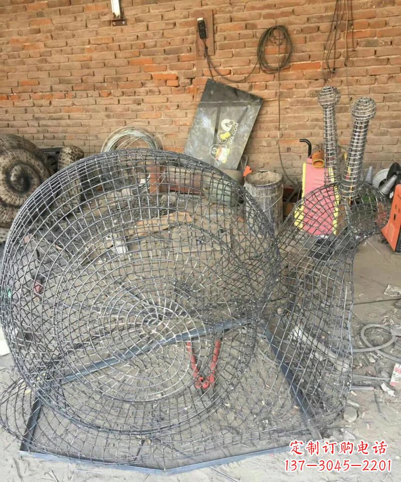 福建不锈钢镂空蜗牛雕塑——艺术精美的自然表现