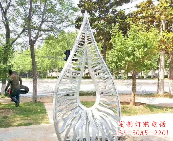 福建精致不锈钢水滴雕塑