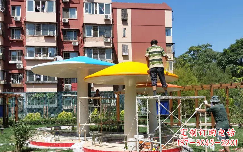 福建不锈钢蘑菇凉亭——精美雕塑点缀绿意