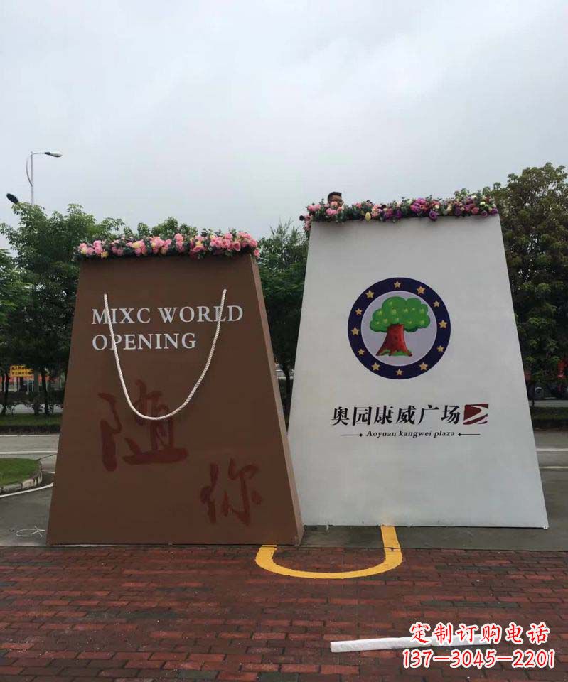 福建不锈钢购物袋雕塑给城市景观带来新的灵感