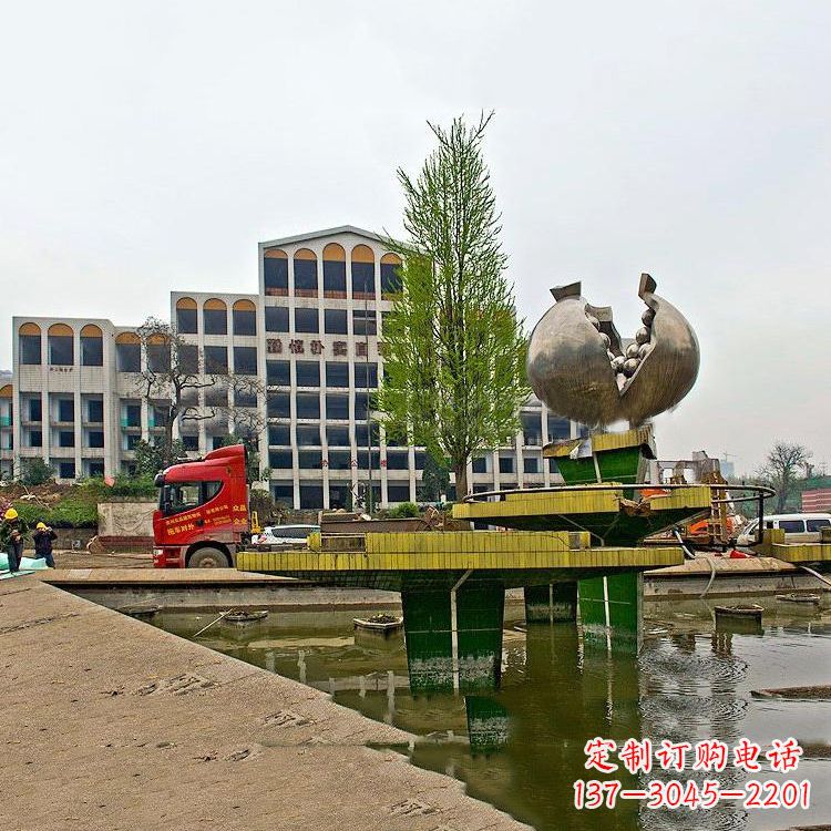 福建不锈钢石榴景观雕塑美丽的艺术之旅