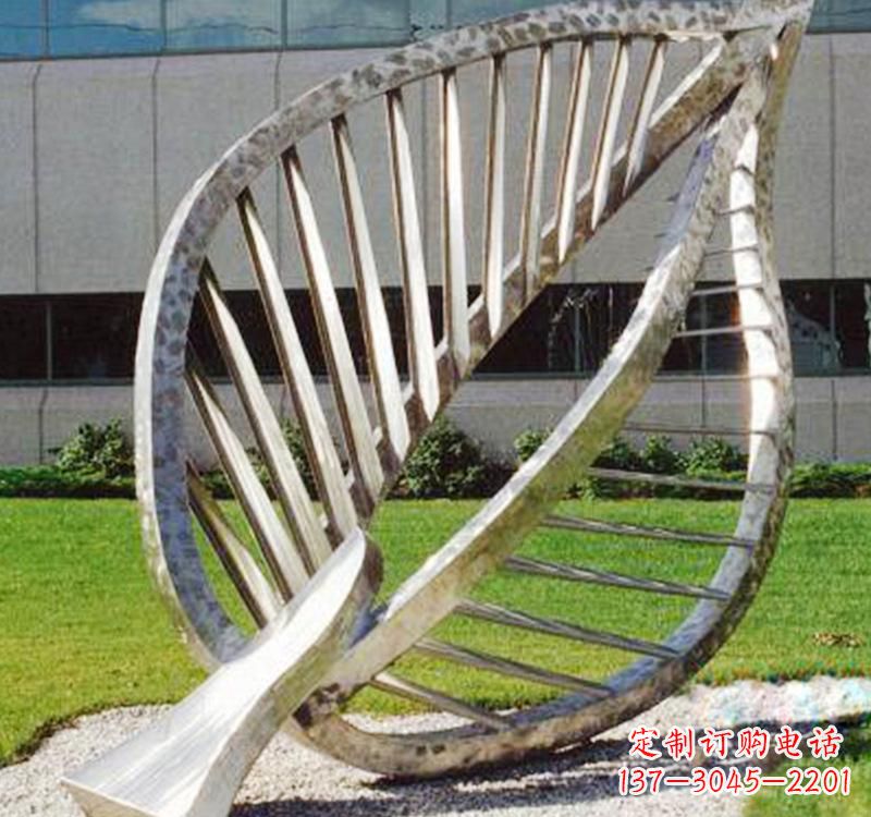 福建不锈钢树叶镂空景观雕塑精美而古朴