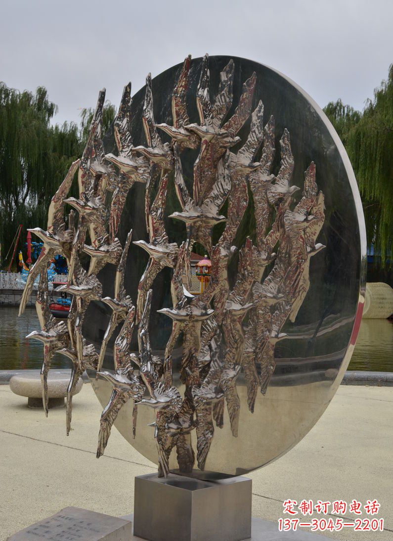 福建不锈钢天鹅雕塑之美