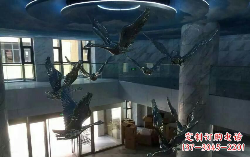 福建不锈钢天鹅雕塑赋予室内空间灵动之美