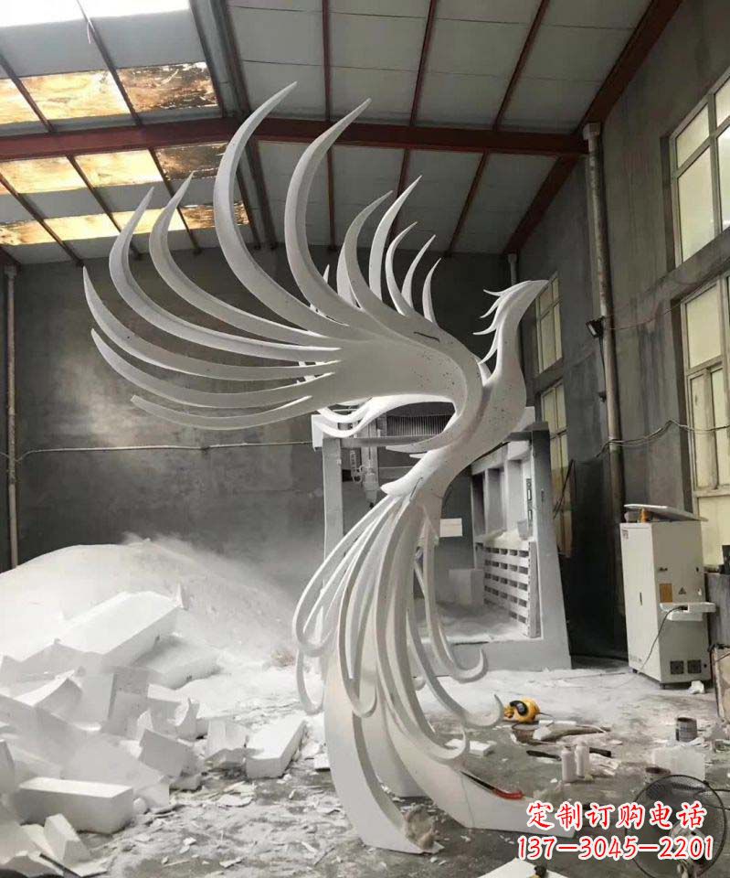 福建不锈钢铁艺凤凰雕塑传承古老的艺术
