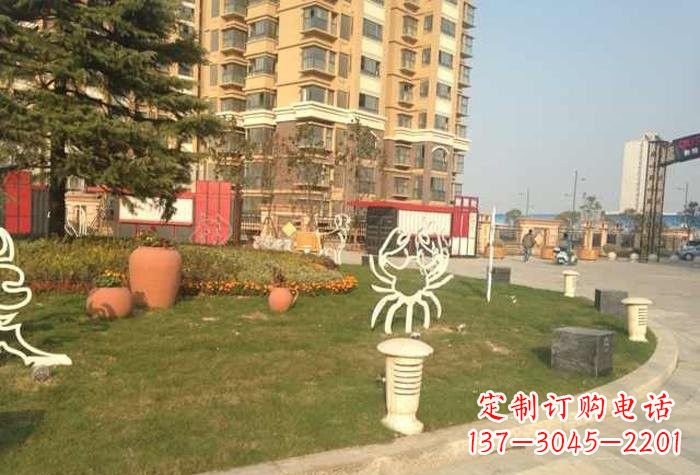 福建精致美观的不锈钢螃蟹雕塑