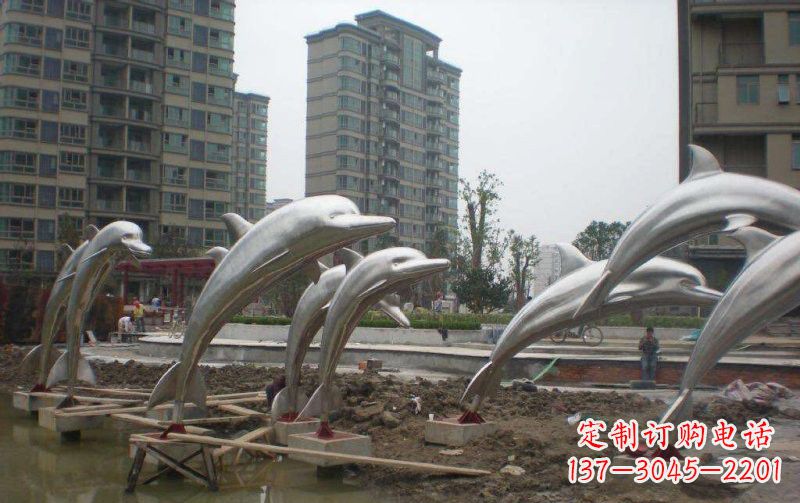 福建海豚雕塑——欣赏不锈钢小区的精美绝伦