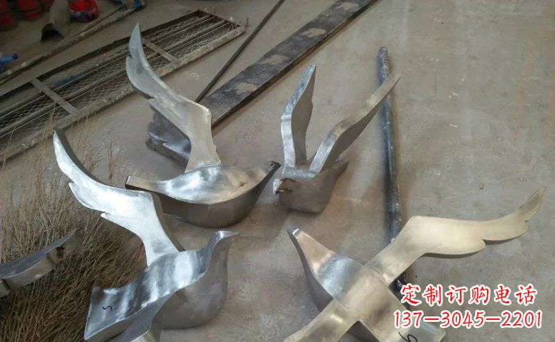 福建不锈钢小型鸽子雕塑
