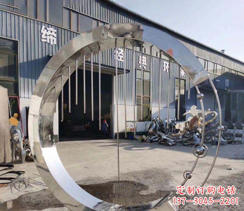 福建不锈钢旋转流水圆环雕塑