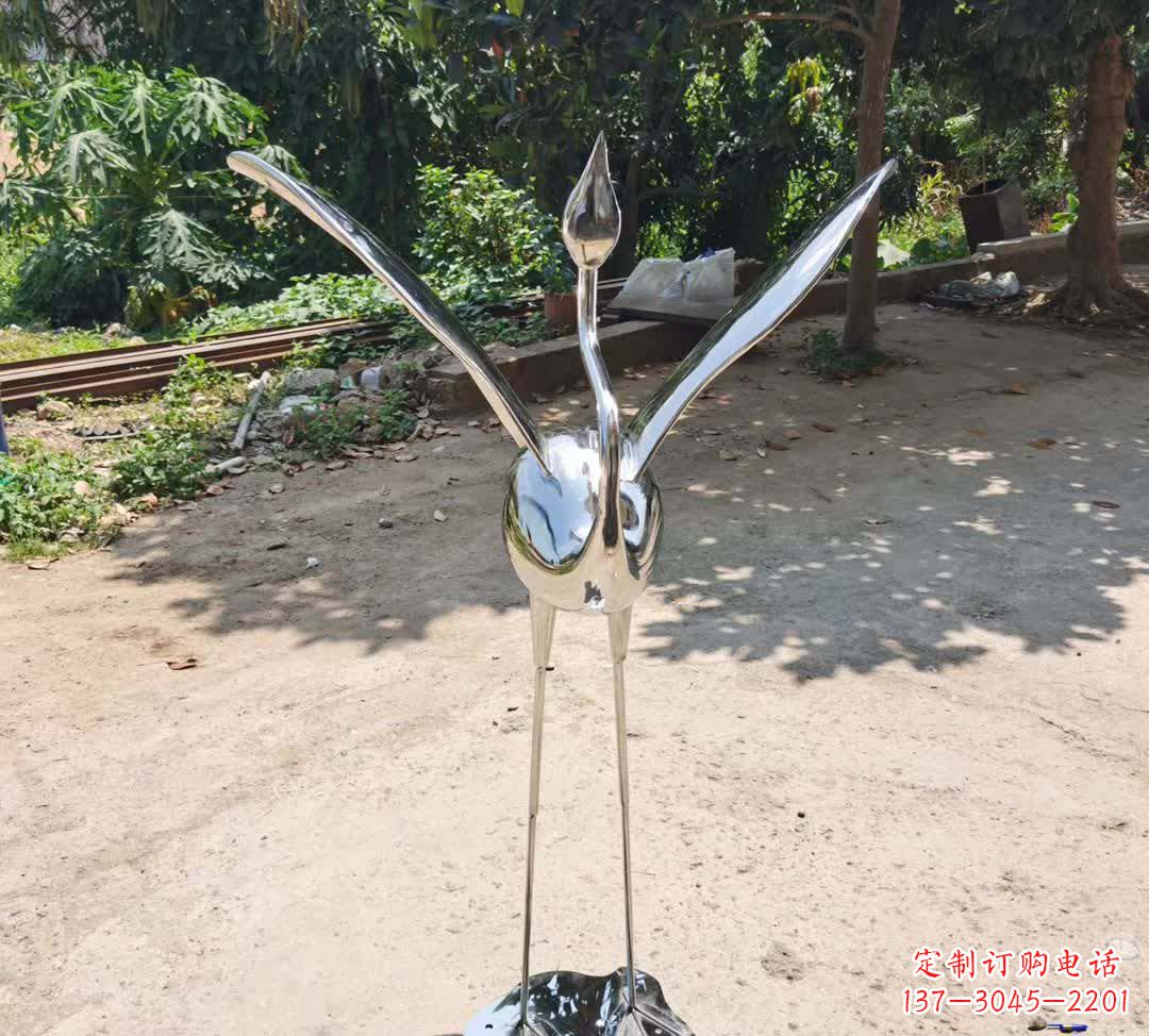 福建不锈钢仙鹤雕塑——传承灵动之美