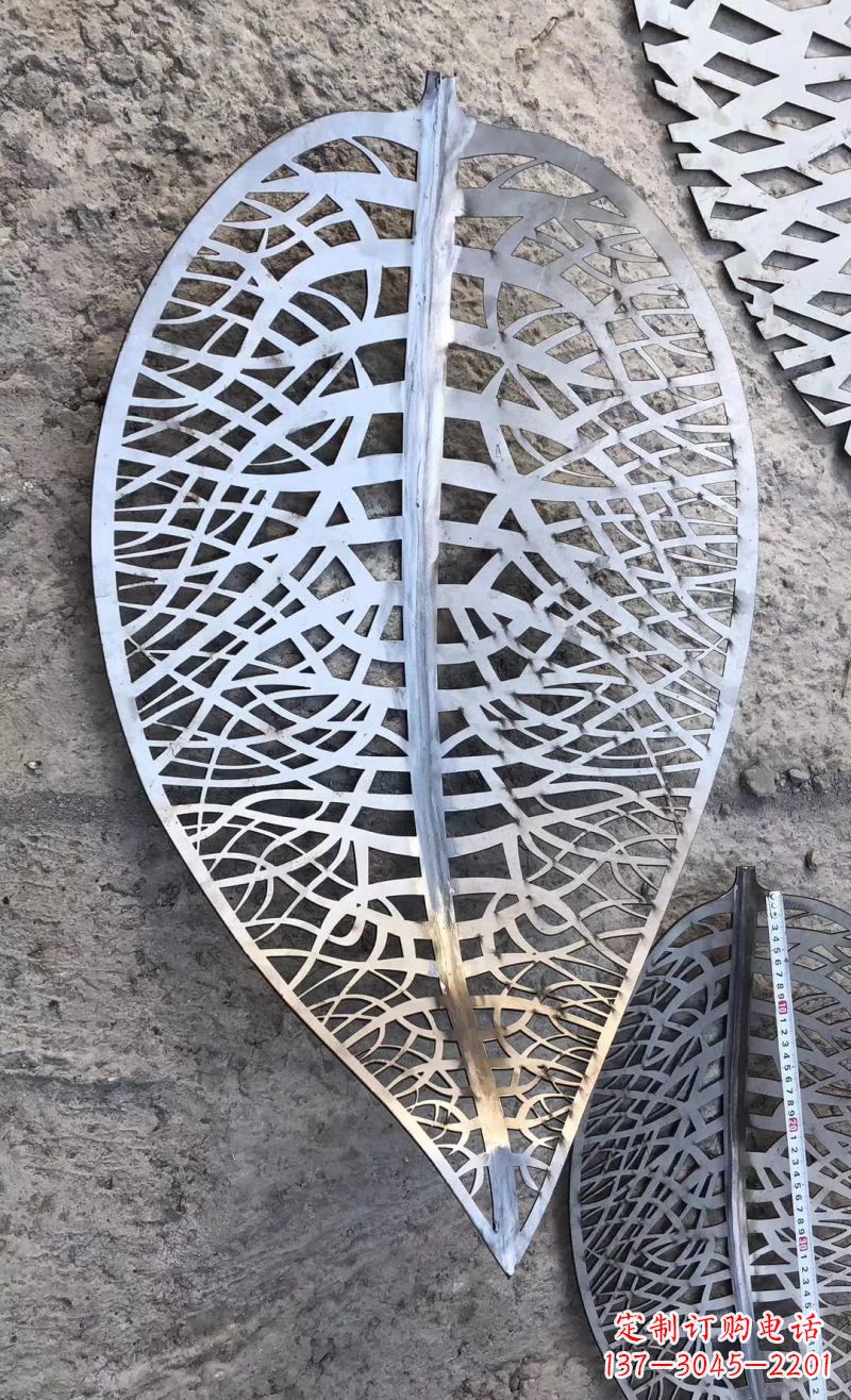 福建不锈钢树叶雕塑艺术与环保的完美结合