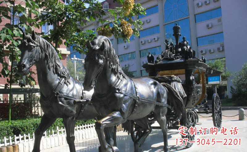 福建马车雕塑西方步行街的瑰宝