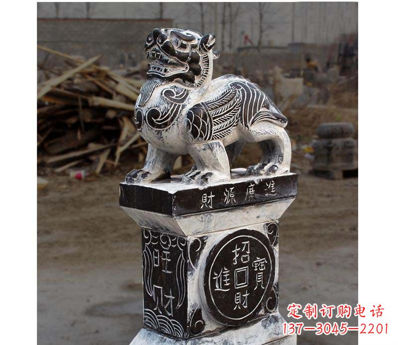 福建门墩雕塑财源广进的象征