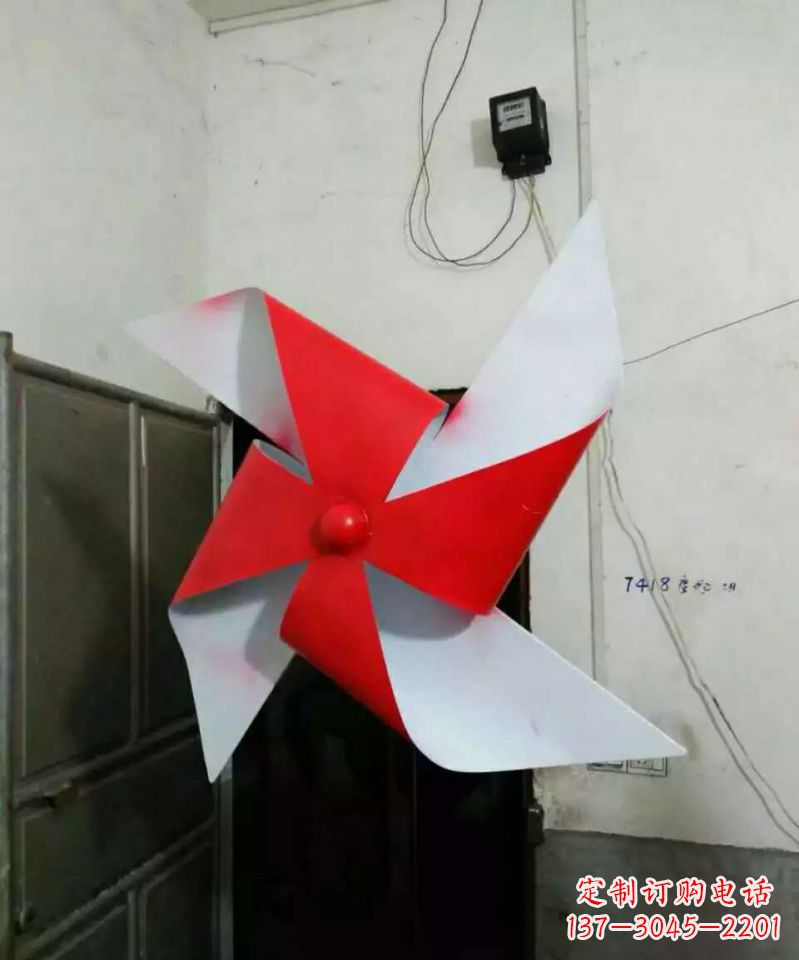 福建彩色不锈钢风车雕塑色彩缤纷的艺术瑰宝