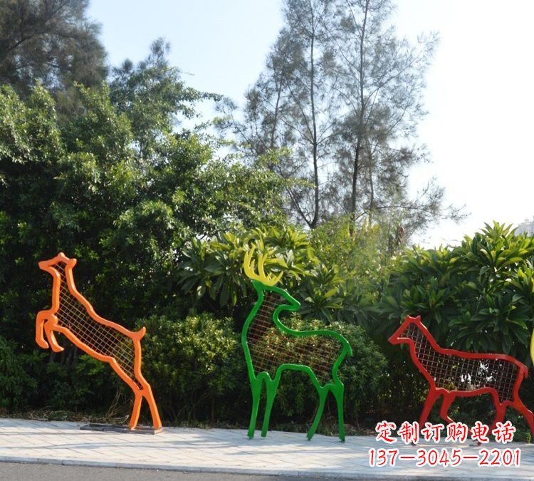 福建精美的彩色不锈钢梅花鹿雕塑