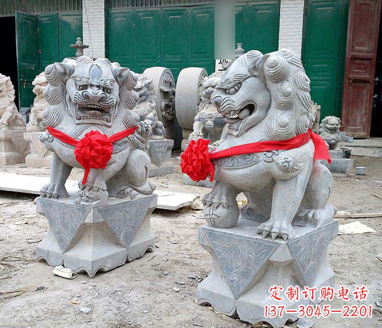 福建该雕塑的情况。