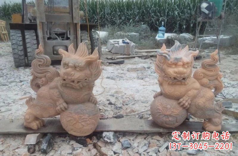 福建狮子雕塑踩球小狮子石雕