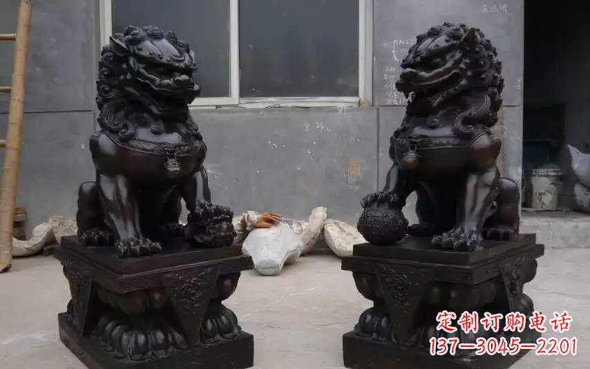 福建踩球镇宅狮子铜雕1