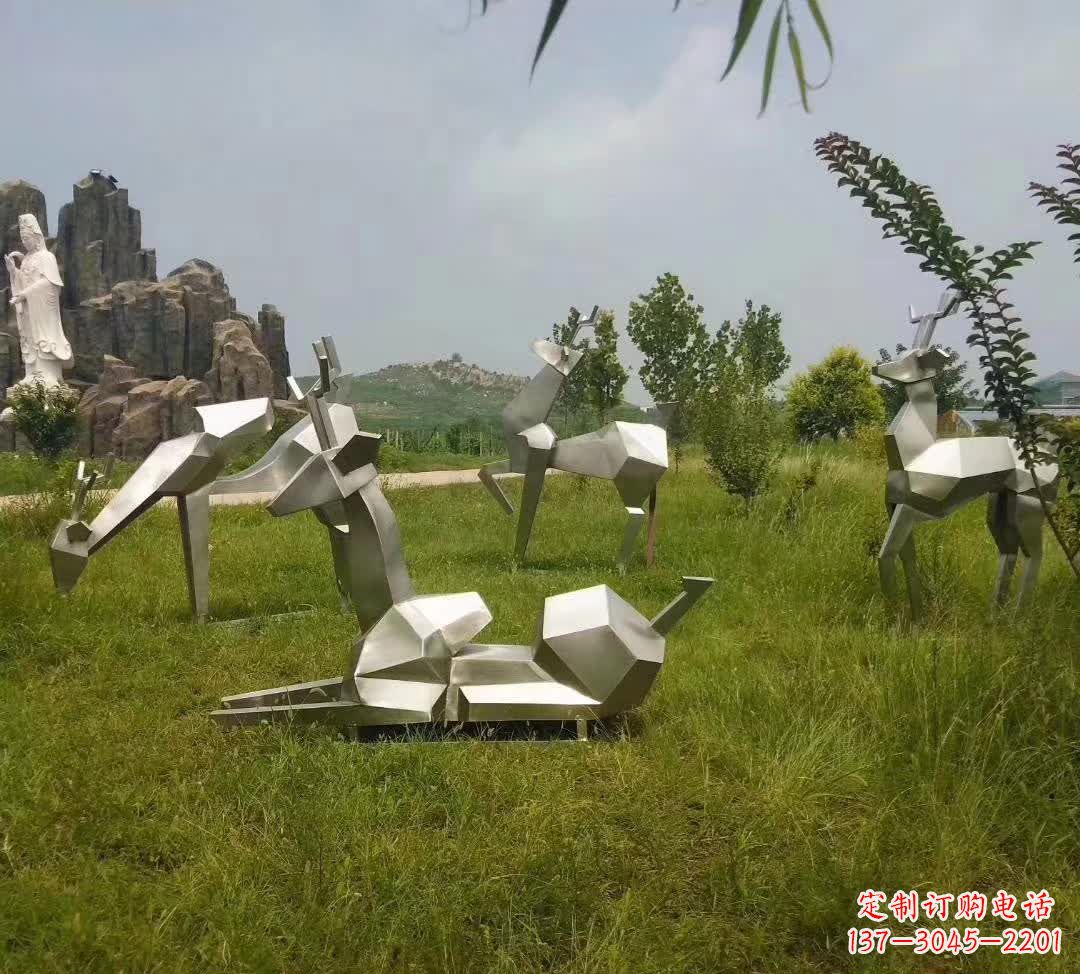 福建不锈钢锻造的小鹿雕塑