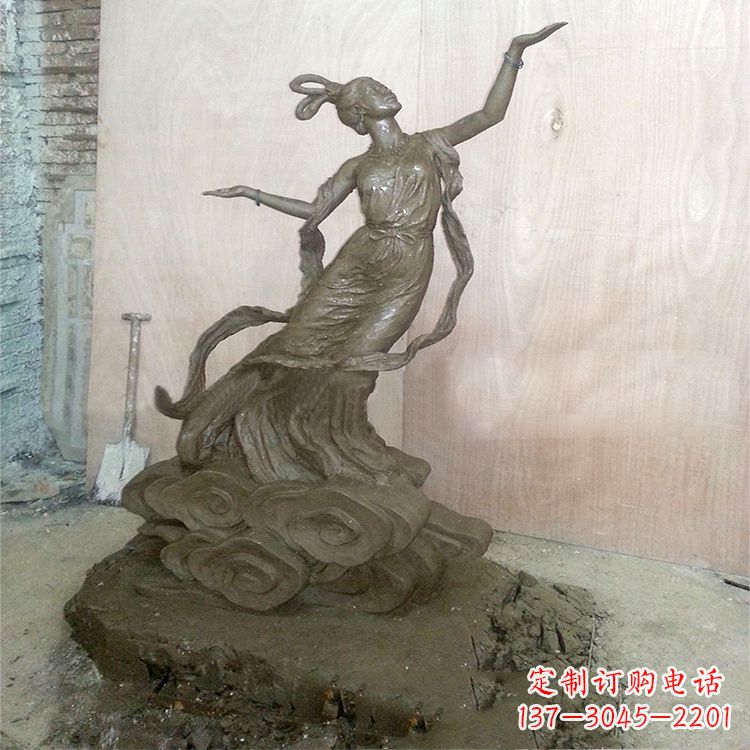 福建嫦娥雕塑泥稿
