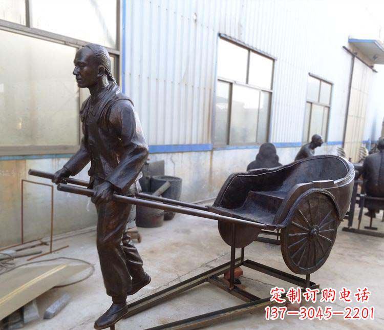 福建青铜车夫雕塑致敬车夫的贡献