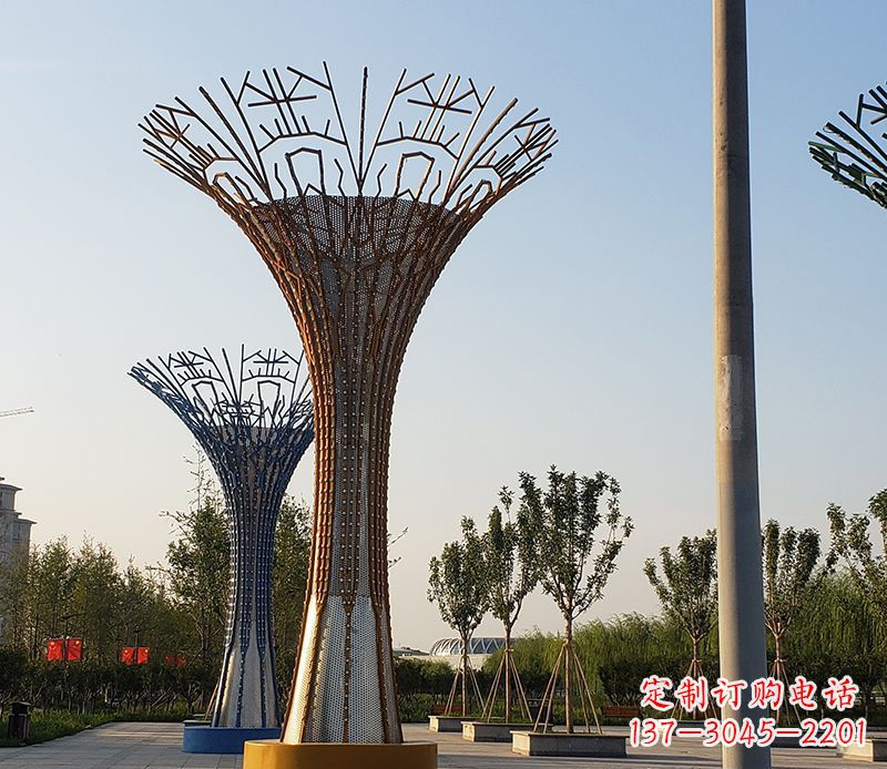 福建城市景观的点缀——不锈钢树叶雕塑