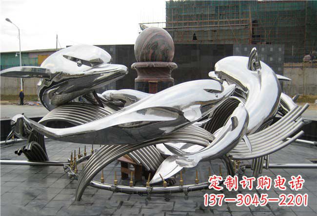 福建城市中的海豚雕塑