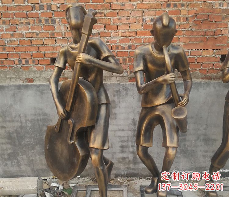 福建雄伟屹立——萨克斯铜雕