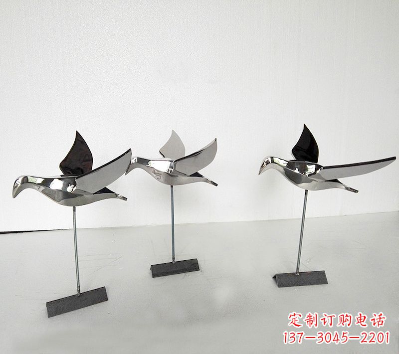 福建抽象的展翅鸽子不锈钢插件公园草坪草丛动物雕塑