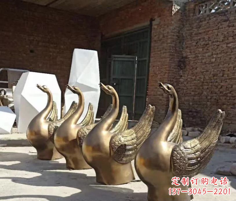 福建抽象广场天鹅铜雕