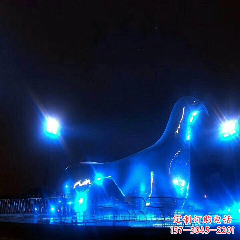 福建鸽子雕塑彰显夜景灯光之美