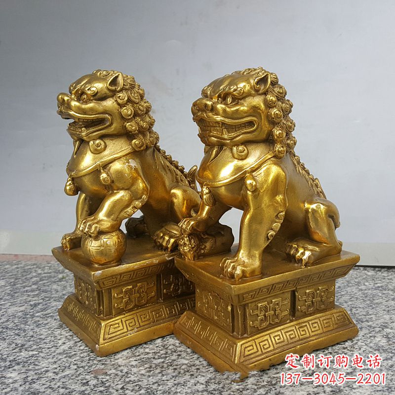 福建纯铜狮子雕塑,象征着中国历史文化
