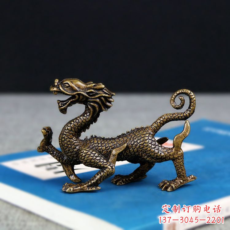 福建青龙雕塑用纯铜熔铸而成