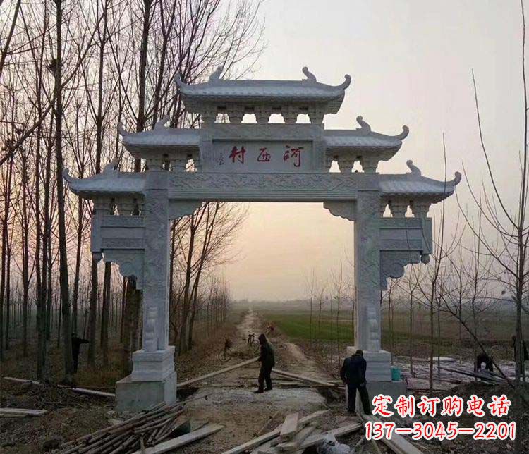 福建村庄单门牌坊石雕
