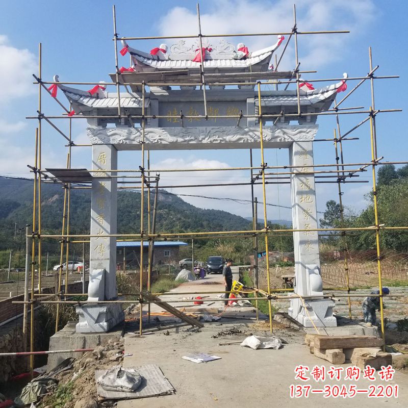 福建村庄单门石牌坊