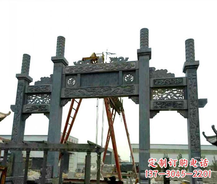福建村庄三门牌坊石雕 (4)