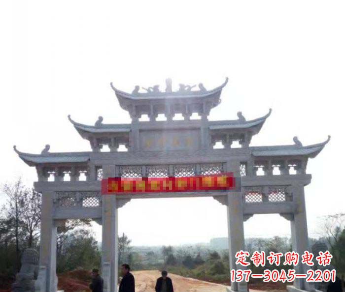 福建三门石雕牌楼古老而精美的雕塑