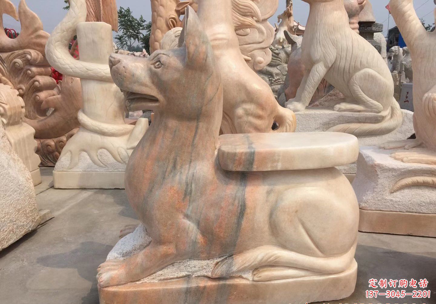 福建大理石中国传统生肖座椅雕塑