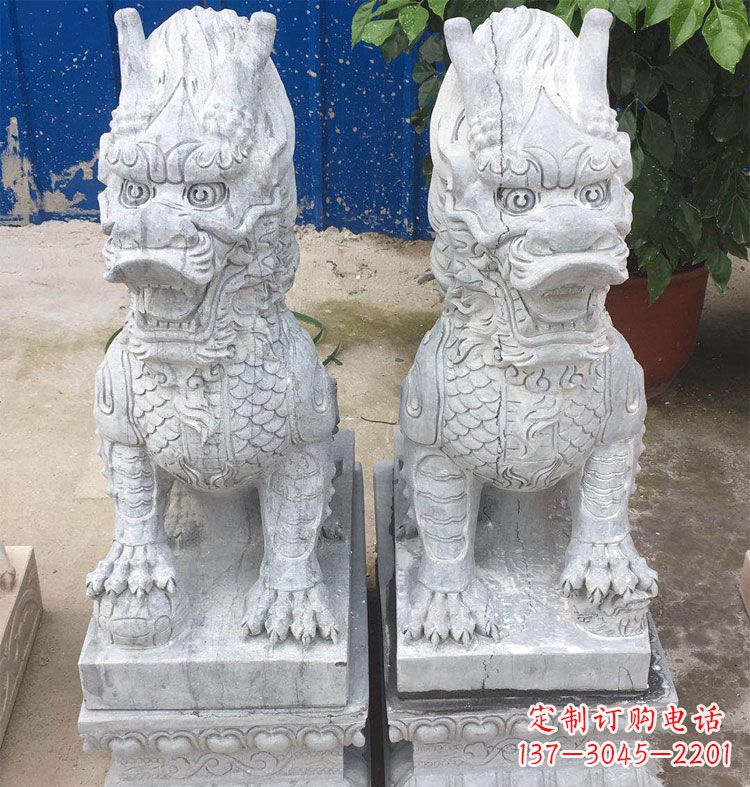 福建大理石风格麒麟门口石雕