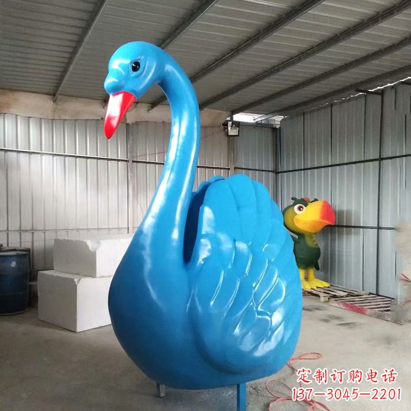 福建大型彩绘天鹅雕塑