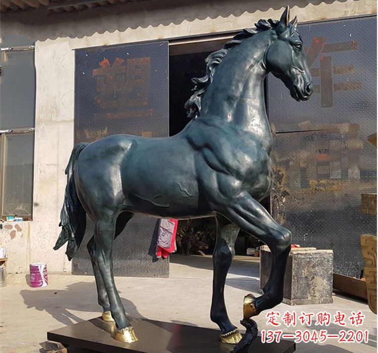 福建独特优雅的大型铸铜马雕塑
