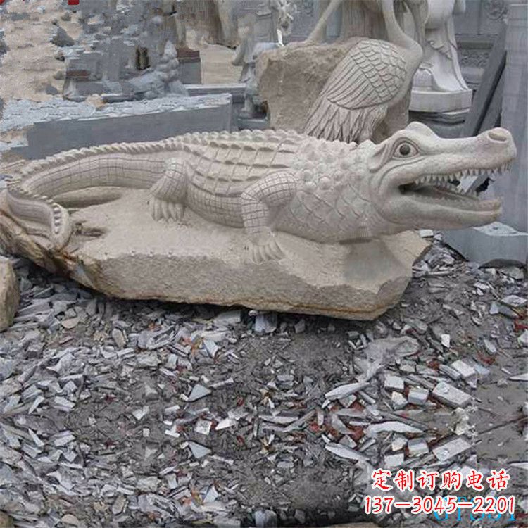 福建鳄鱼黄沙岩动物石雕精致装饰您的家