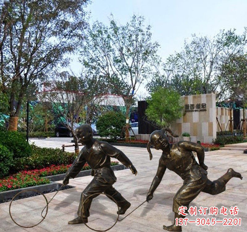 福建儿童滚铁环铜雕塑
