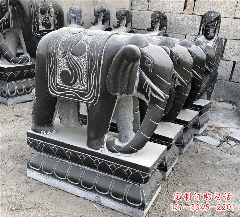 福建仿古青石大象雕塑