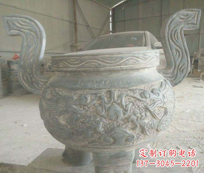 福建青铜仿古三足香炉石雕