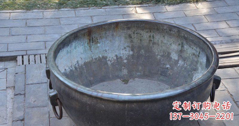 福建仿古纹饰铜水缸雕塑