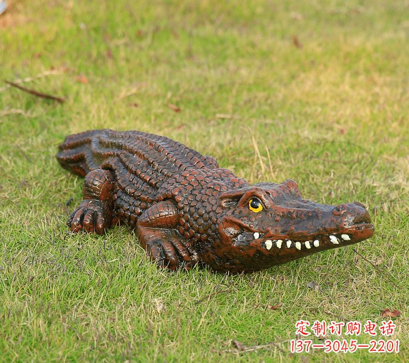 福建仿真鳄鱼雕塑园林动物景观雕塑