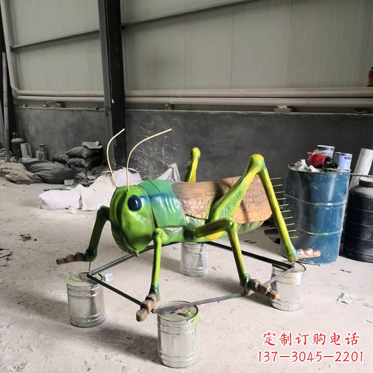 福建精致玻璃钢蝗虫雕塑